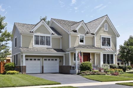 Florida pressure washing guide protecting stucco and siding from humid climate mold